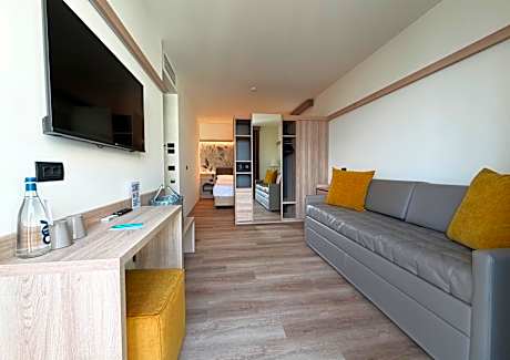 Double Room with Pool View