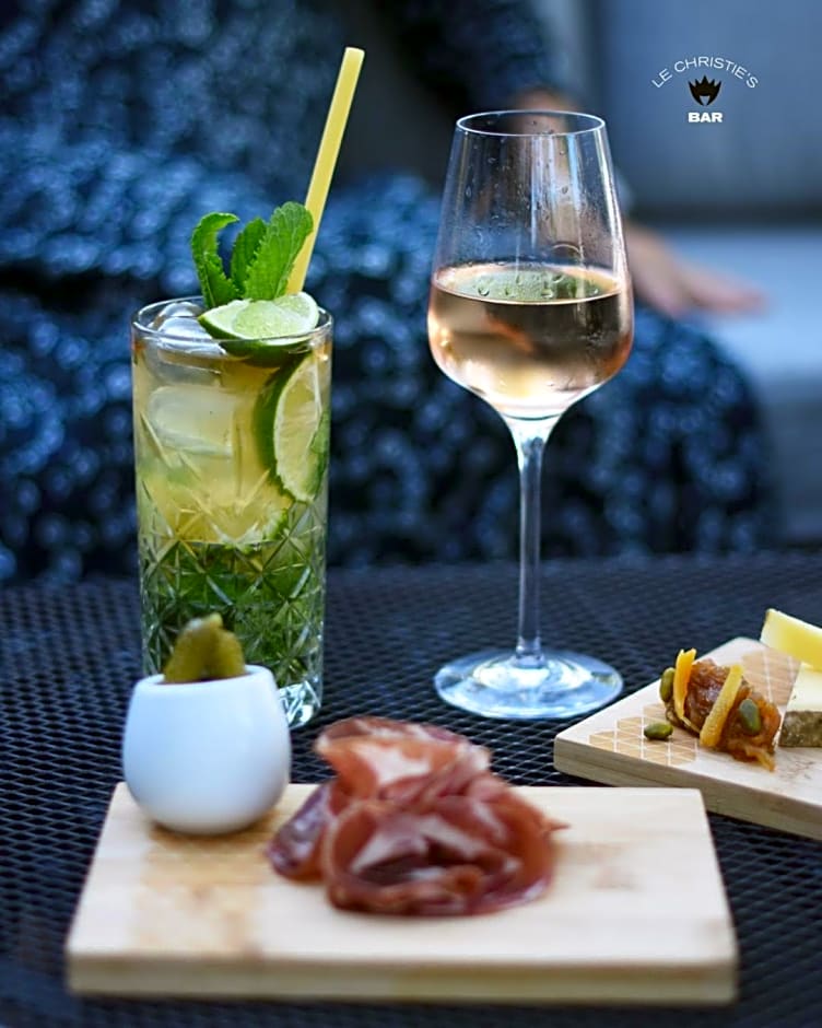 Le Boeuf Couronné - Hôtel & Restaurant Chartres- Logis Hotels