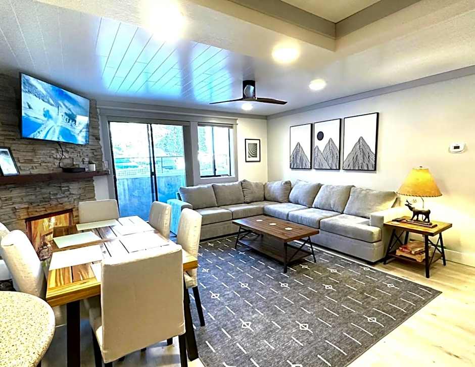 Remodeled Ski in and ski out Condo!