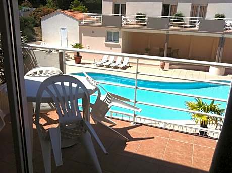 Apartment (4 Adults)