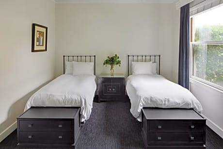 Double Twin Guest Room