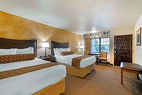 Queen Room with Two Queen Beds - Non-Smoking