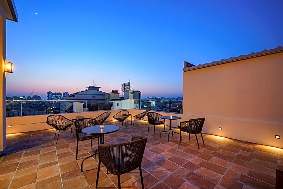 Daegu Suseong Brown Dot