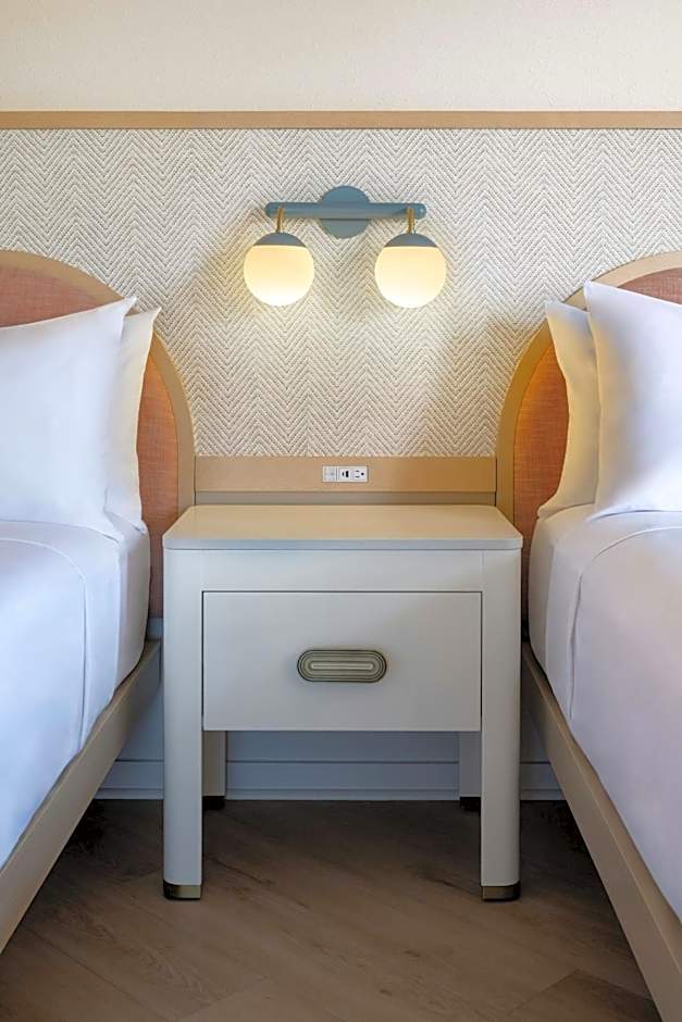 The Luce, St. Pete Beach, a Tribute Portfolio Hotel