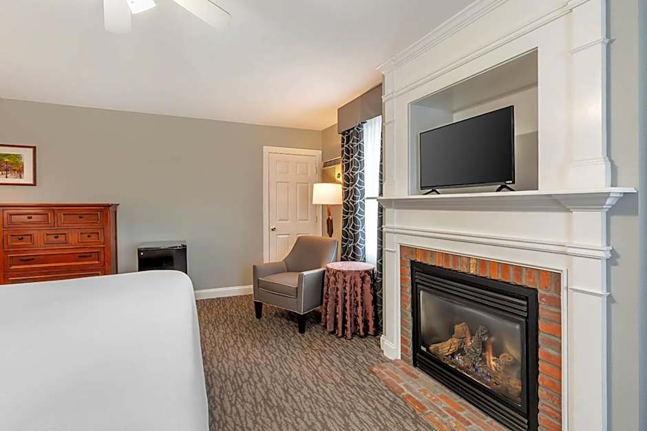 Essex Street Inn & Suites, an Ascend Collection Hotel