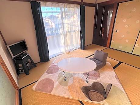 Japanese-Style Room