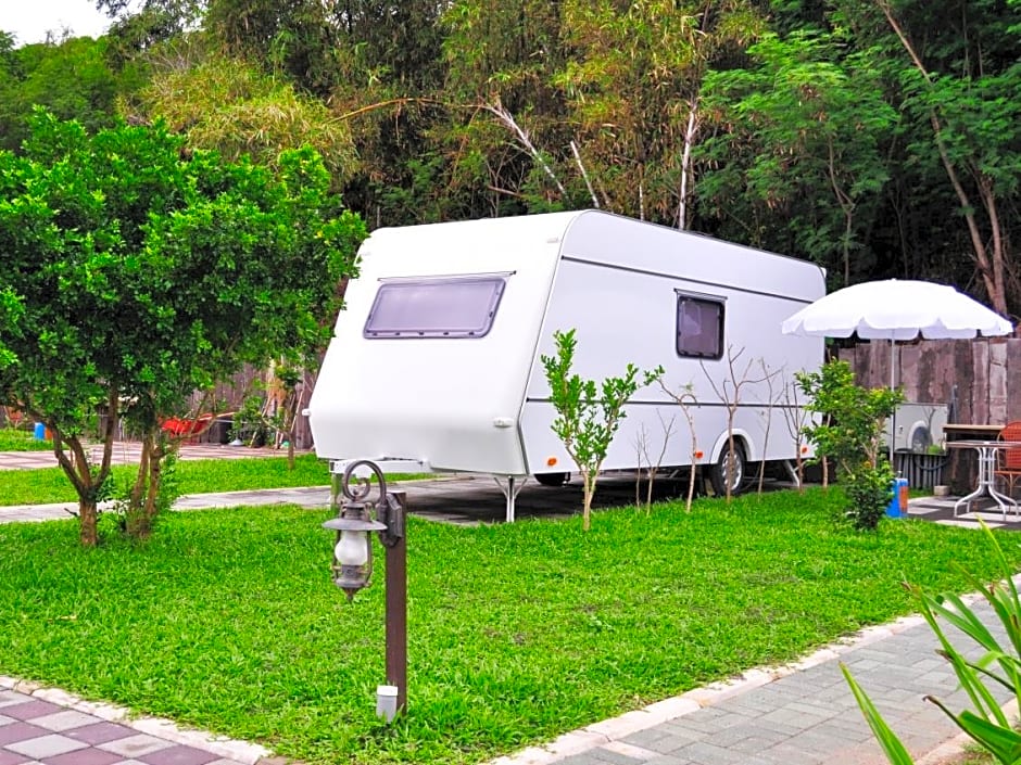Kenting Houbihu Camping Car