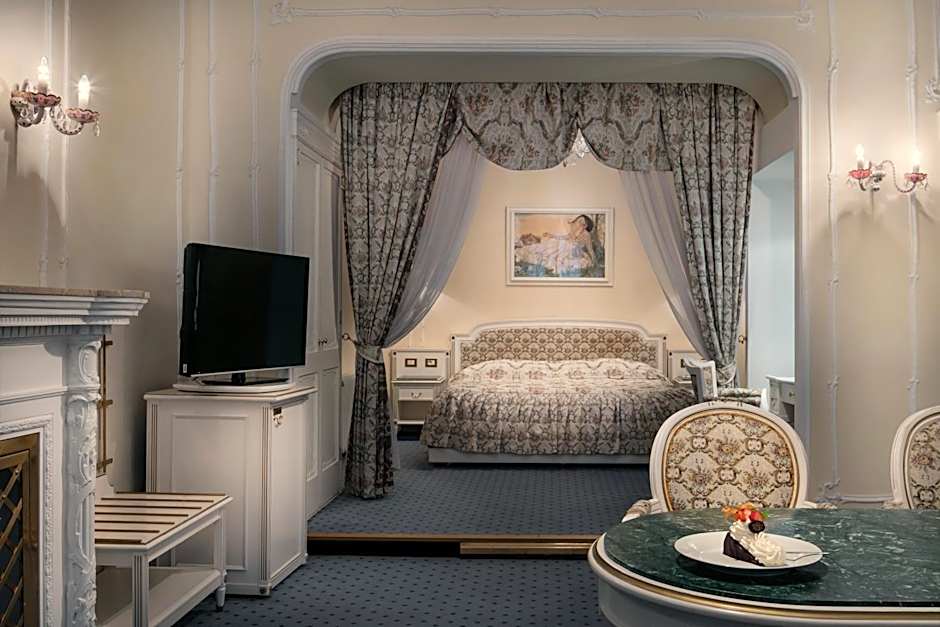 Ambassador Zlata Husa