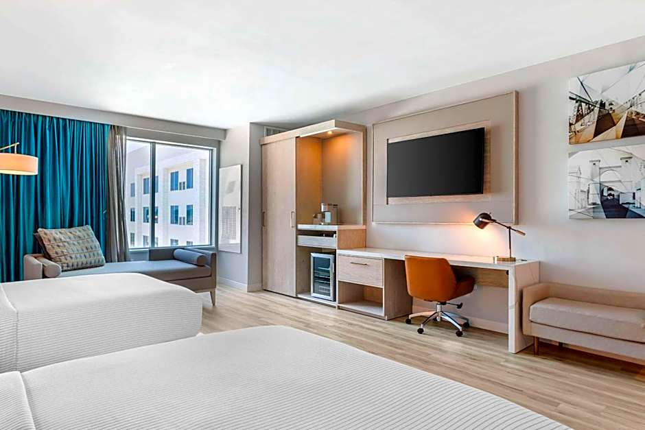 Cambria Hotel Waco University Riverfront