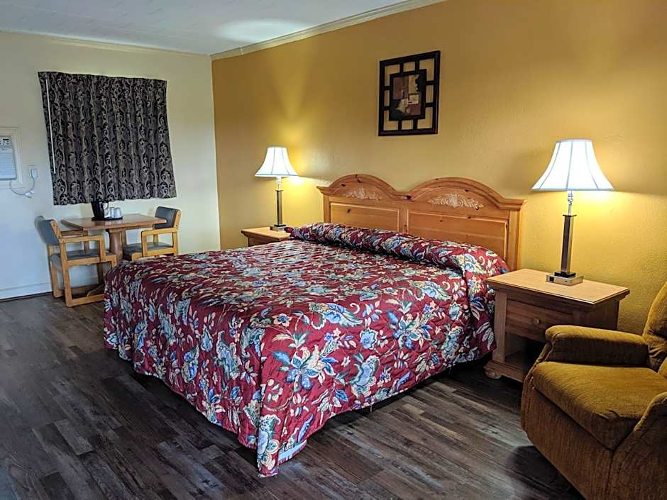 Cheerio Inn - Glennville