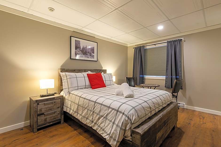 The Cache Hotel and Lodgings