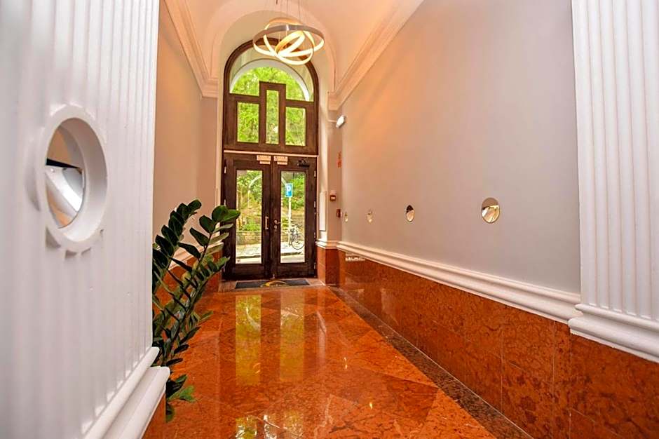 Váralja Home