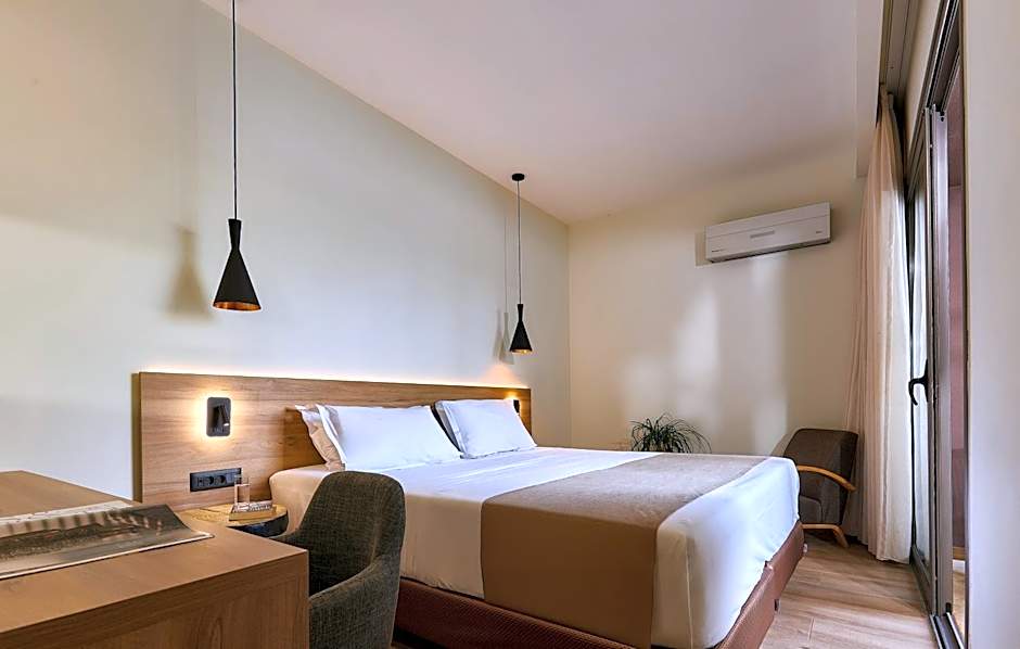 Dionisos Hotel