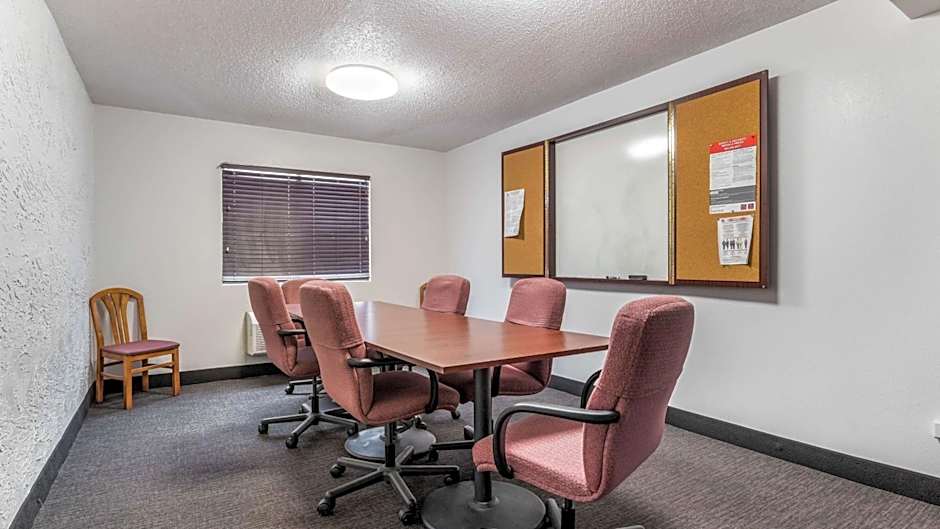 Motel 6 Elk Grove Village