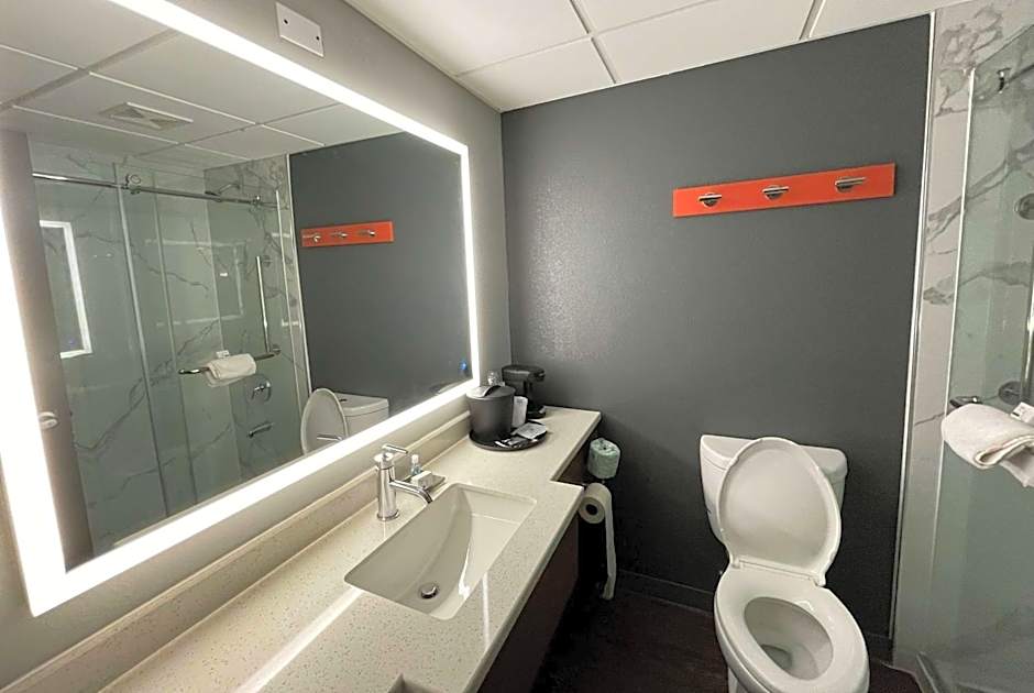 La Quinta Inn & Suites by Wyndham Fayetteville I-95