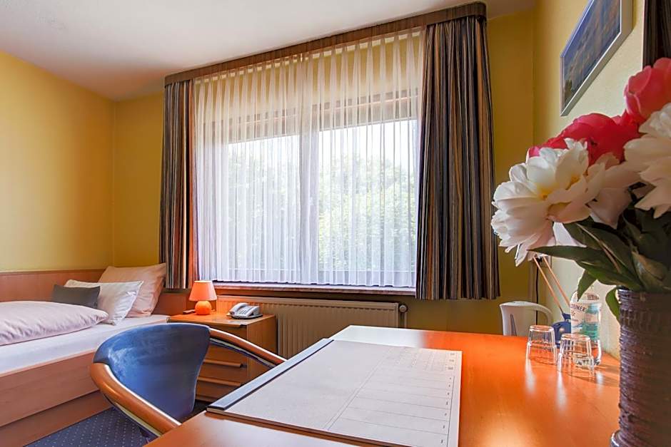 Hotel Elbinsel free parking