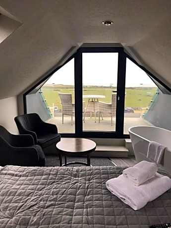 King Room with Balcony