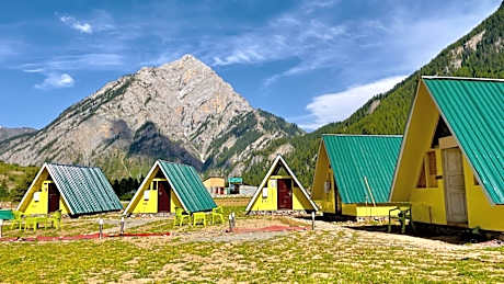 Hamaads hotel and gurez valley