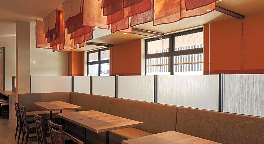 Henn na Hotel Komatsu Ekimae