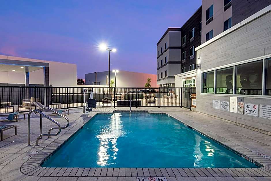 Fairfield Inn & Suites by Marriott Anaheim Los Alamitos