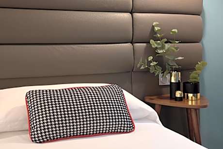 Double Room for Single Use