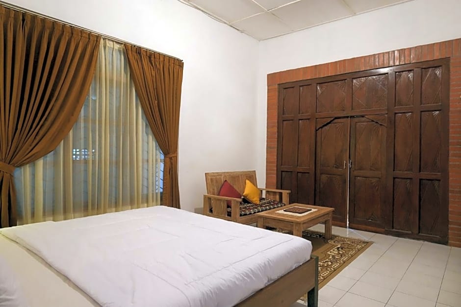 RedDoorz at Griya Cemara Homestay Yogyakarta