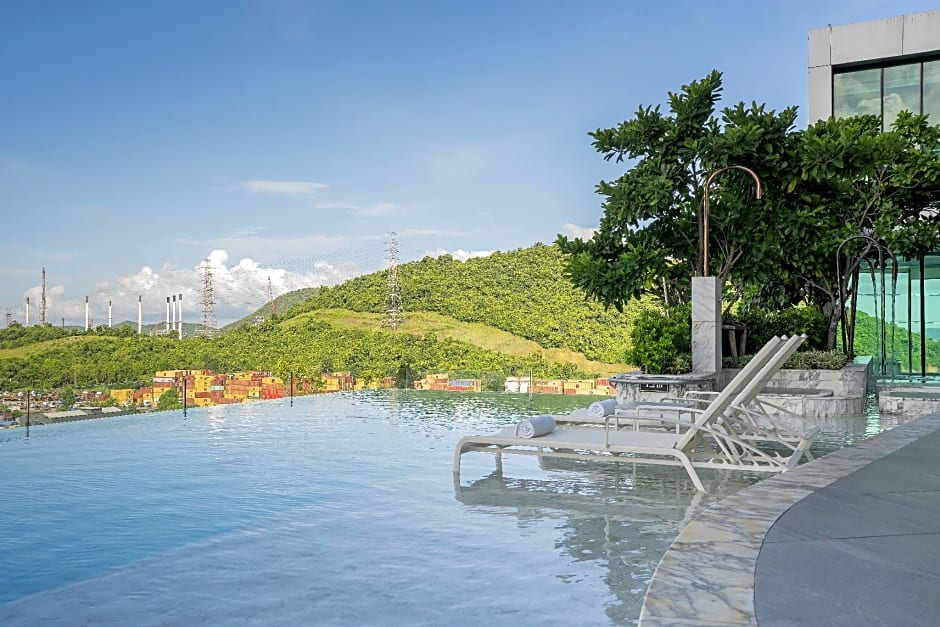 Holiday Inn & Suites Si Racha Laemchabang By IHG