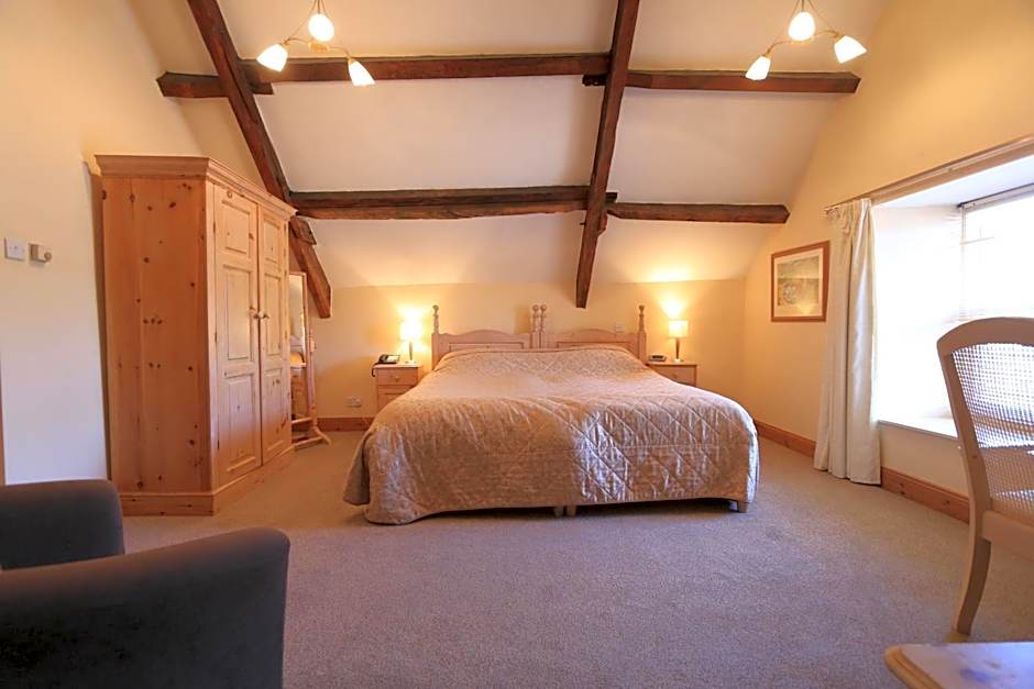 Centre Of Britain Hotel