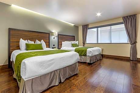 2 Queen Beds, Nonsmoking, Accessible