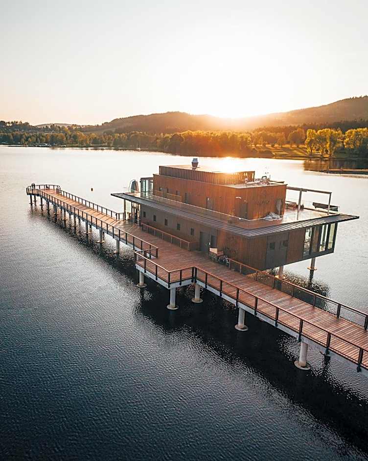 MOLO LIPNO RESIDENCE