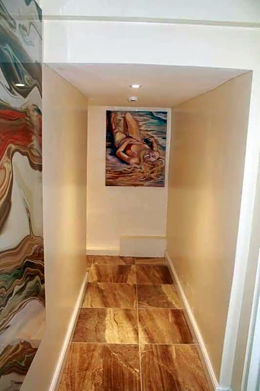 Riverside Guest House