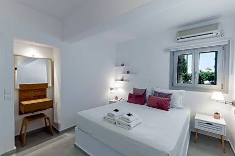 Suite with Garden View