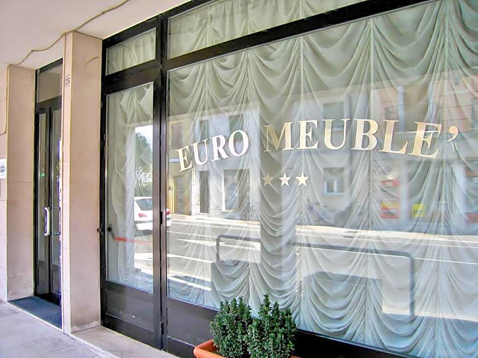 Euro Meublé