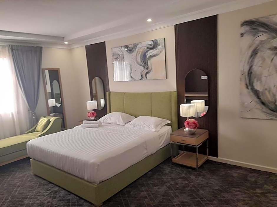 Photo 1 of 5 of Junior Suite