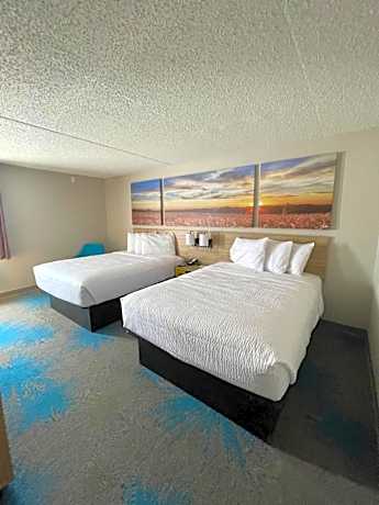 Queen Room with Two Queen Beds - Non-Smoking