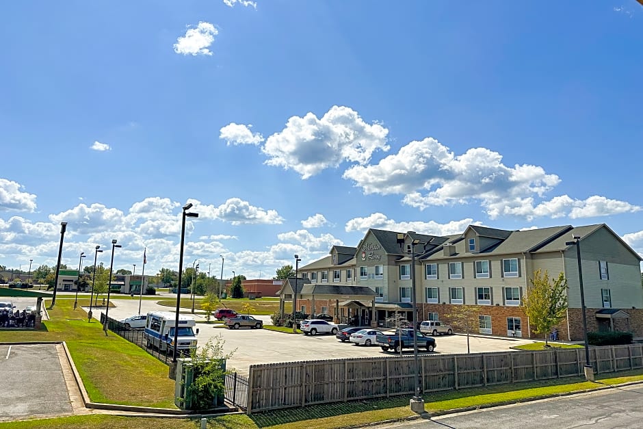 Bonita Lakes Inn