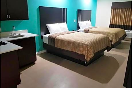 2 Queen Beds With Kitchenette Non-Smoking