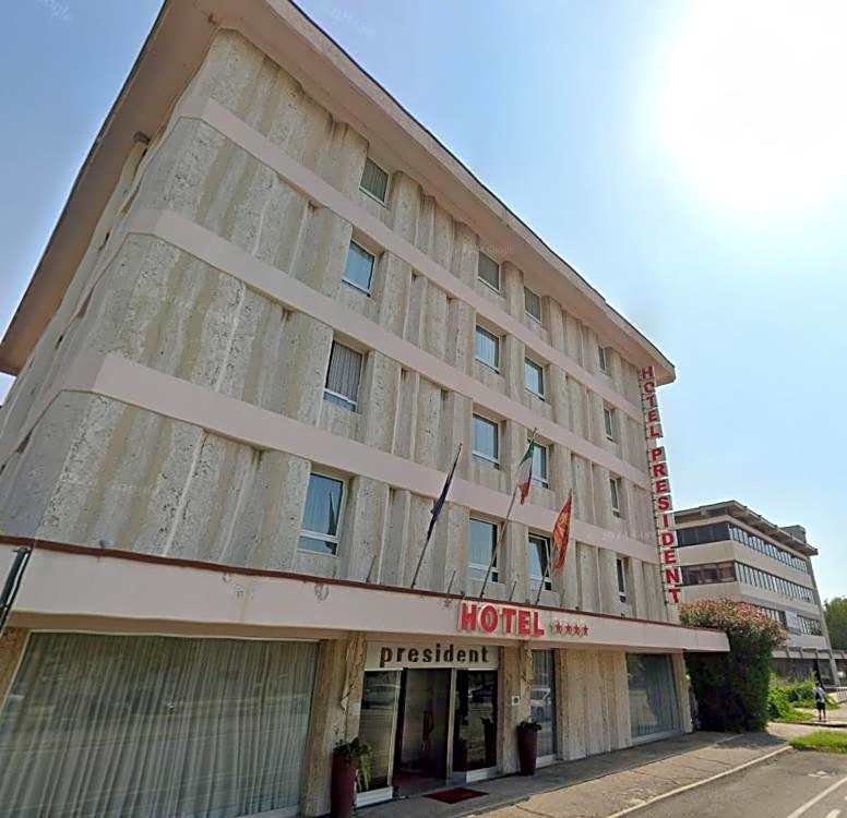 Hotel President