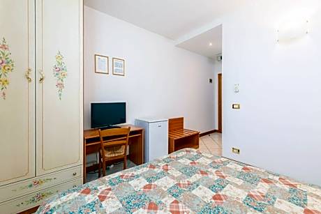 Double or Twin Room with Private Bathroom