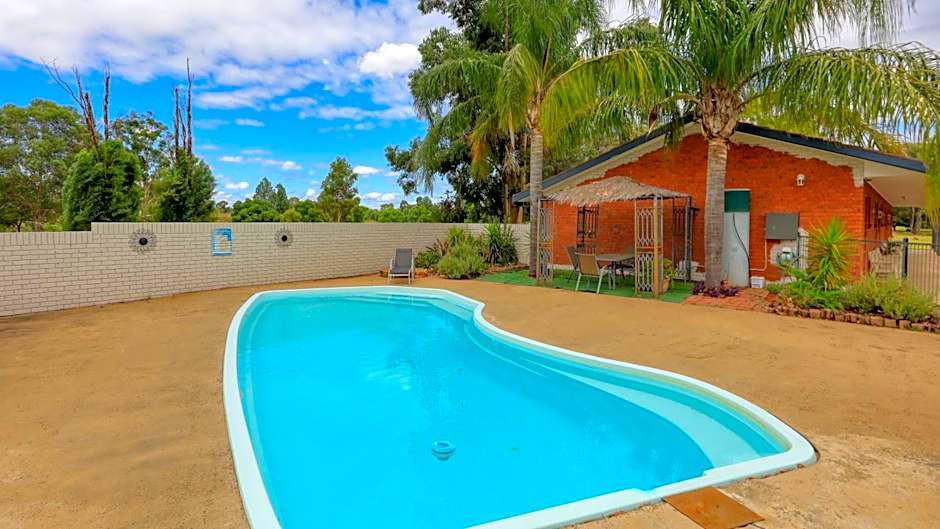 Castlereagh Motor Inn