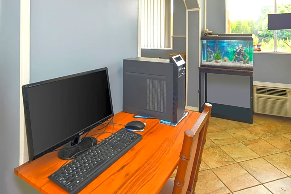 Americas Best Value Inn & Suites Branson - Near The Strip