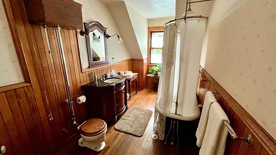 The Hancock House Bed & Breakfast Inn