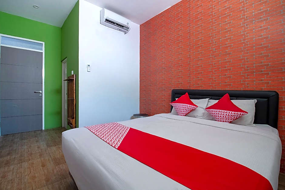 OYO 3283 Bwalk Hotel