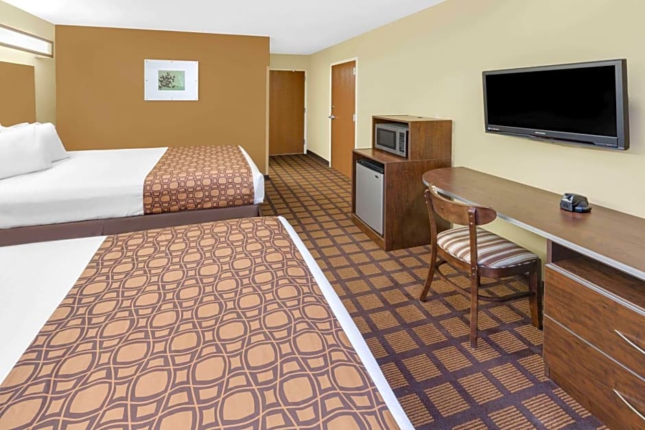 Microtel Inn & Suites by Wyndham Ozark