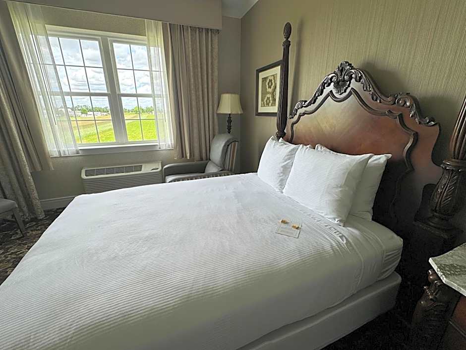 Amish View Inn & Suites