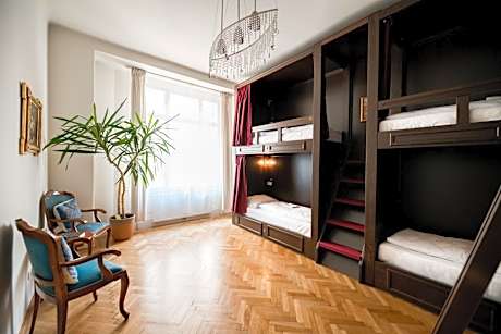 Bed in 6-Bed Dormitory Room