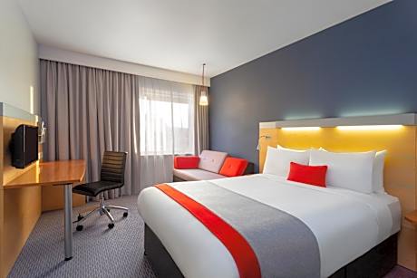 Double Room with Free Hot Breakfast - Accessible