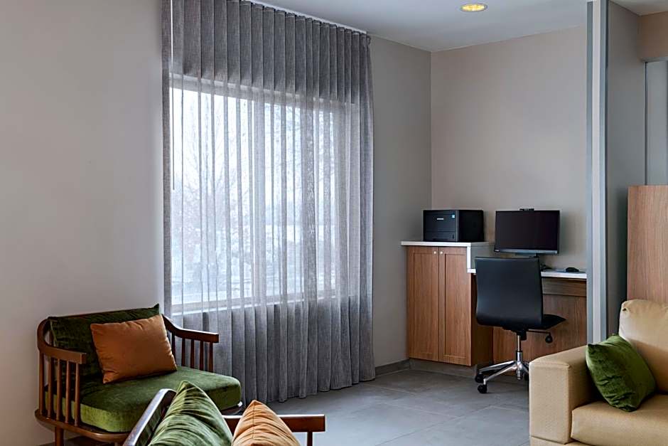 Fairfield Inn & Suites by Marriott Kansas City Airport