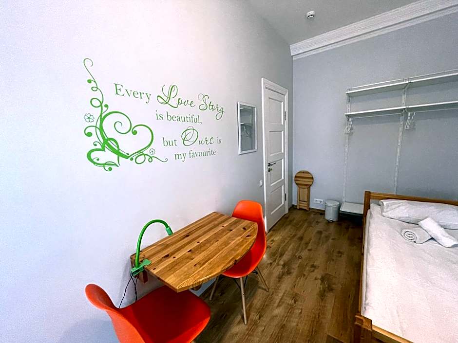 Orange Cat Rooms