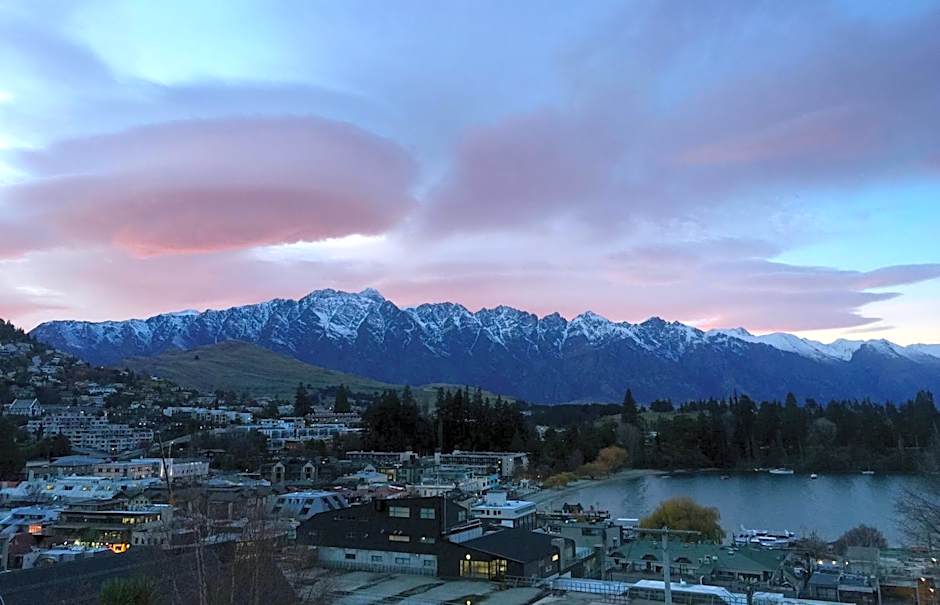 Browns Boutique Hotel